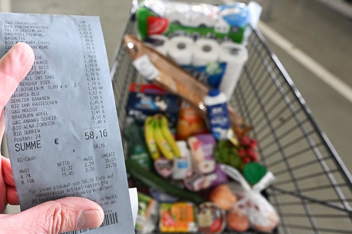 En Allemagne, les prix des produits alimentaires  freinent l'inflation depuis début 2024. (archive) © KEYSTONE/DPA/BERND WEISSBROD