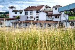 Vu du train (6/6): A Romont, l’usine Electroverre est un monument de l’histoire verrière